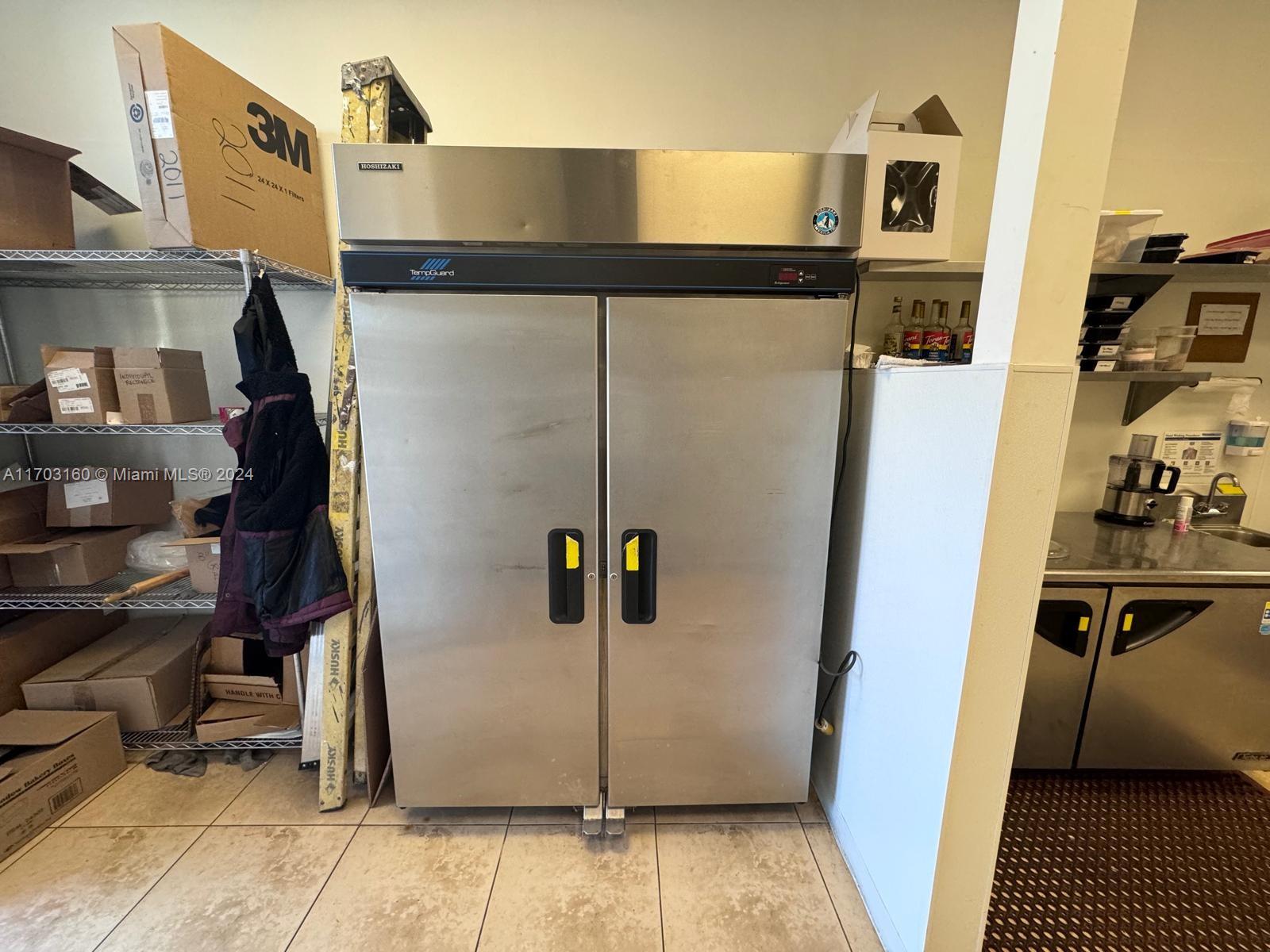 Stunning Commercial/Industrial/Lease